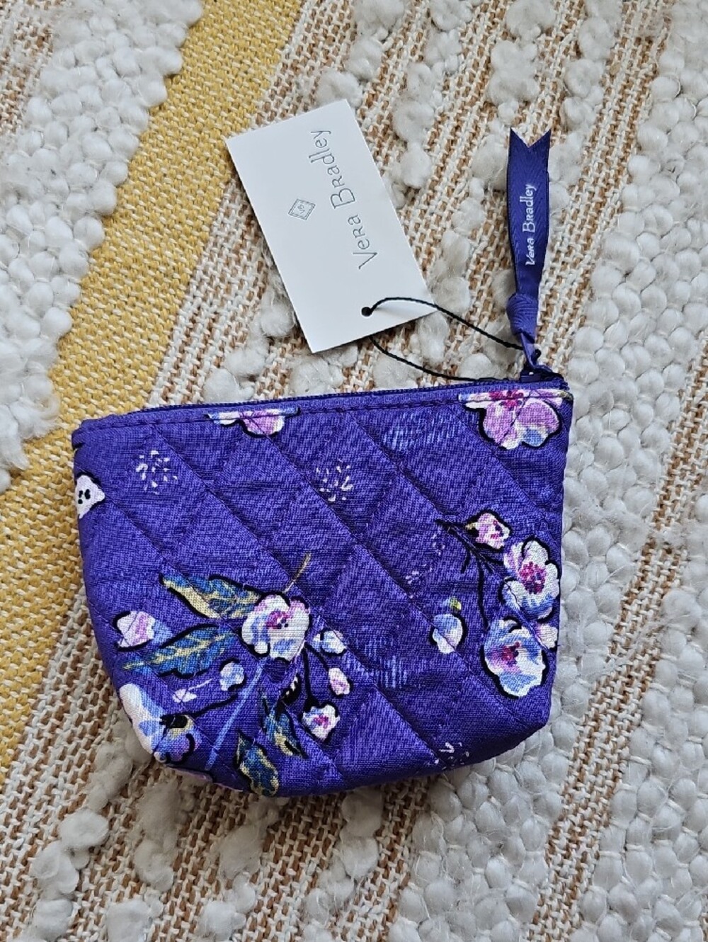 Vera Bradley Quilted Coin Pouch In Pattern Wild Roses - Picture 2 of 5